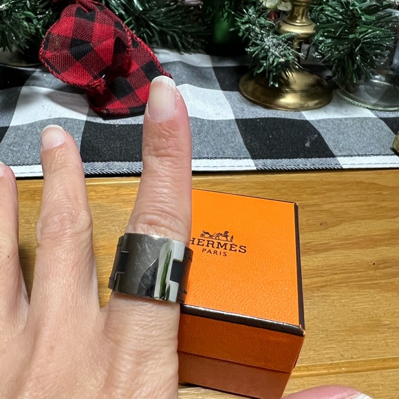 Hermes Black Lurie Leather Ring - Picture 8 of 14